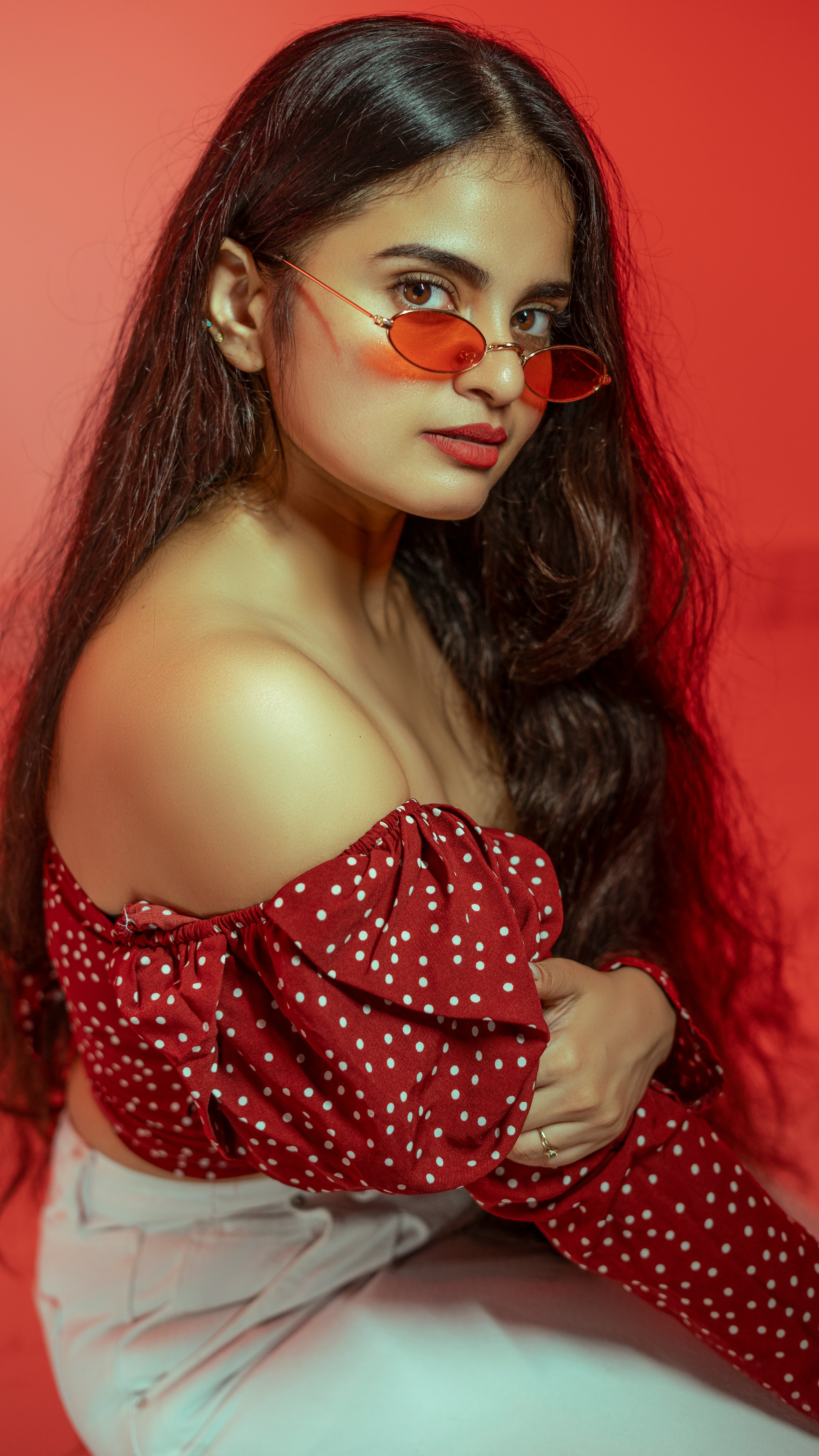 热门推荐卡片视觉图：轻松幽默的在线内容