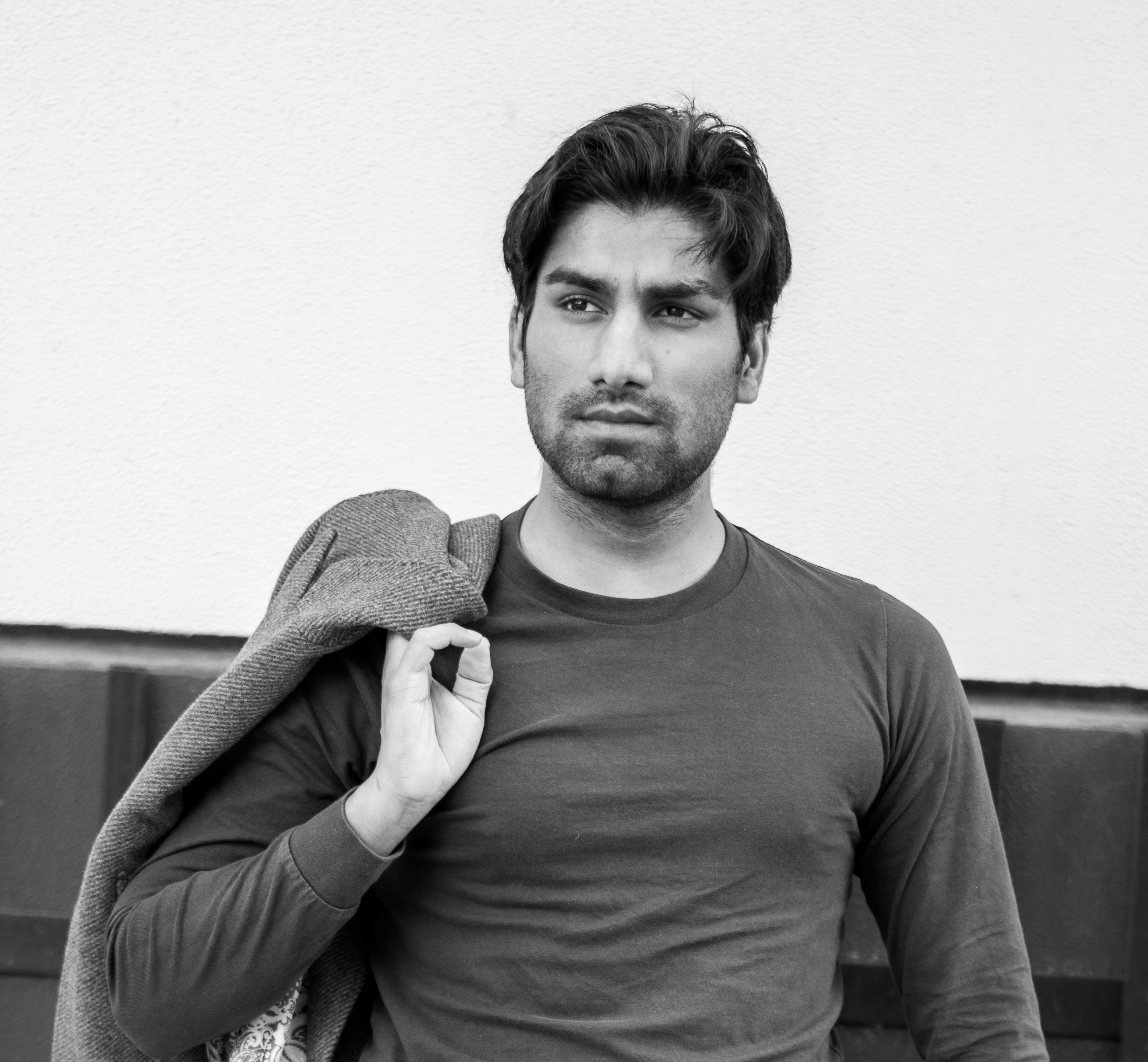 推荐短剧封面：暗涌与告白