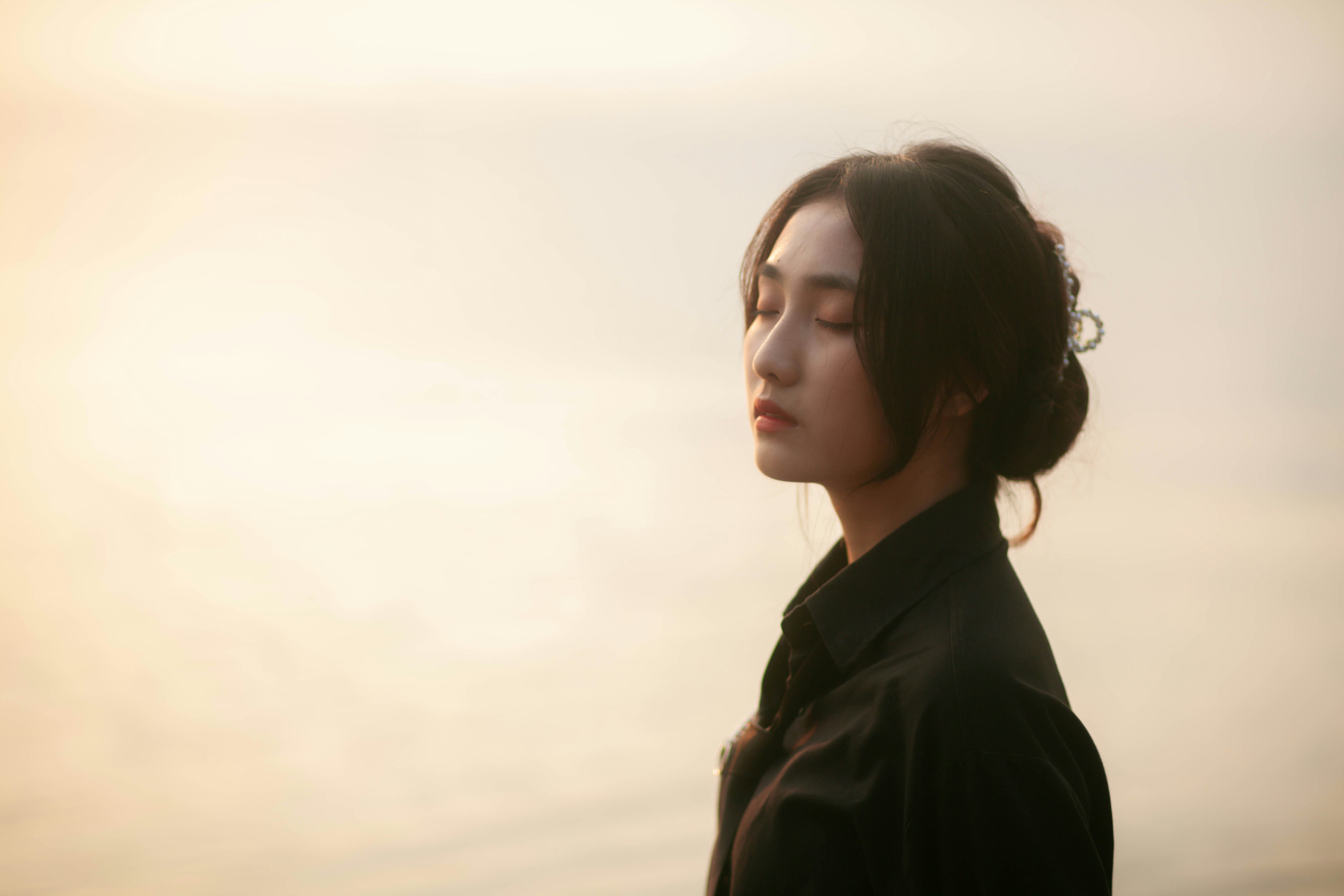 分类卡片：故事与悬念内容视觉